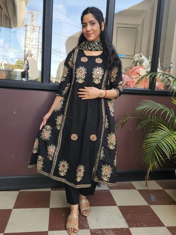 Elegant Black A-Line Kurti Set in Pure Cotton