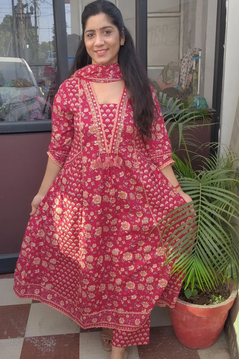 Elegant Red Cotton Anarkali Kurti Set with Dupatta - image 2