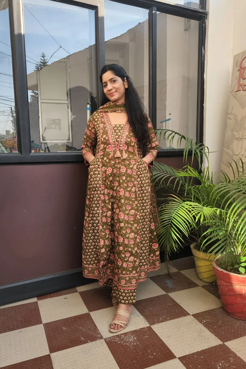 Elegant Brown &amp; Pink Cotton Anarkali Kurti Set with Dupatta - image 2