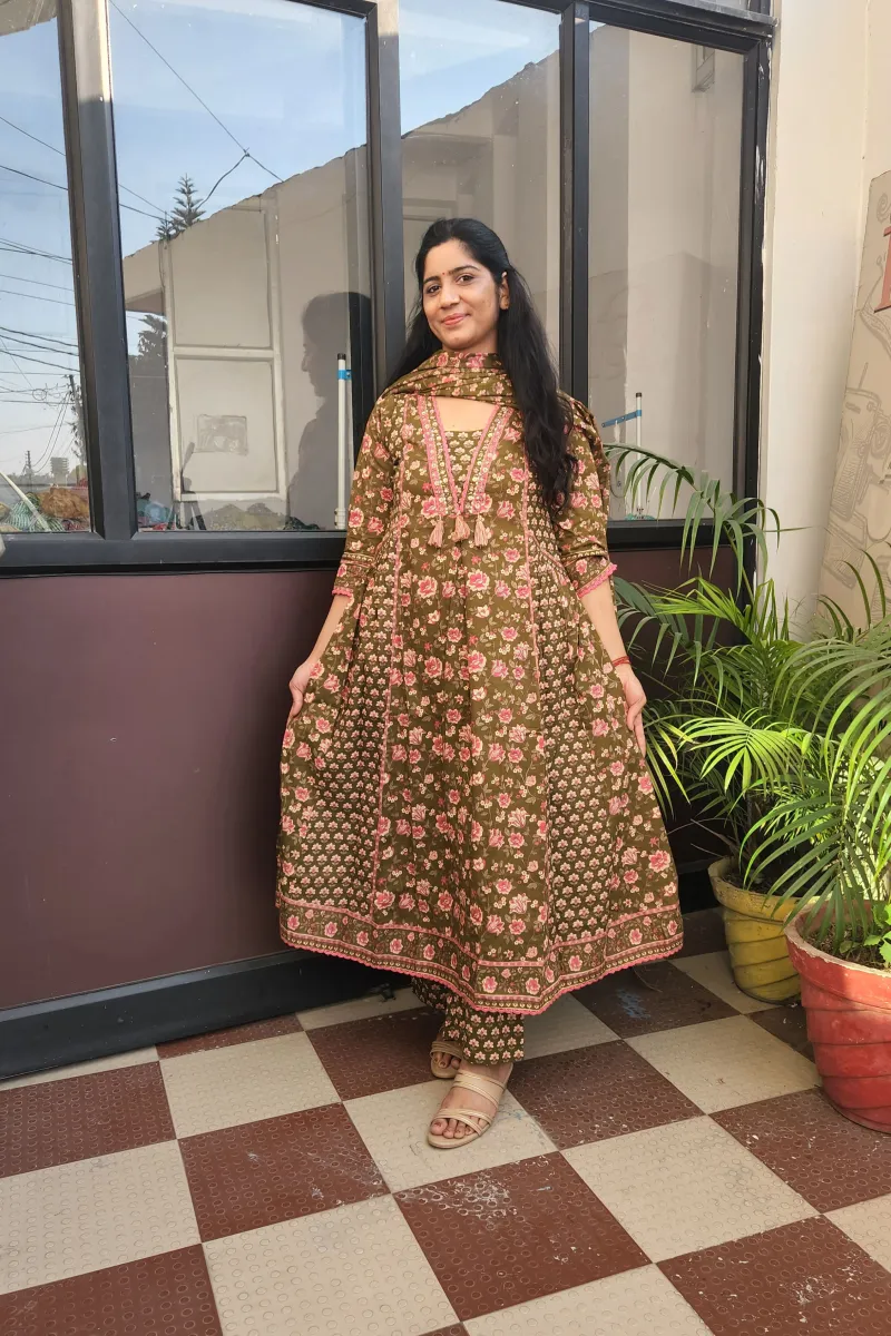 Elegant Brown &amp; Pink Cotton Anarkali Kurti Set with Dupatta - image 4