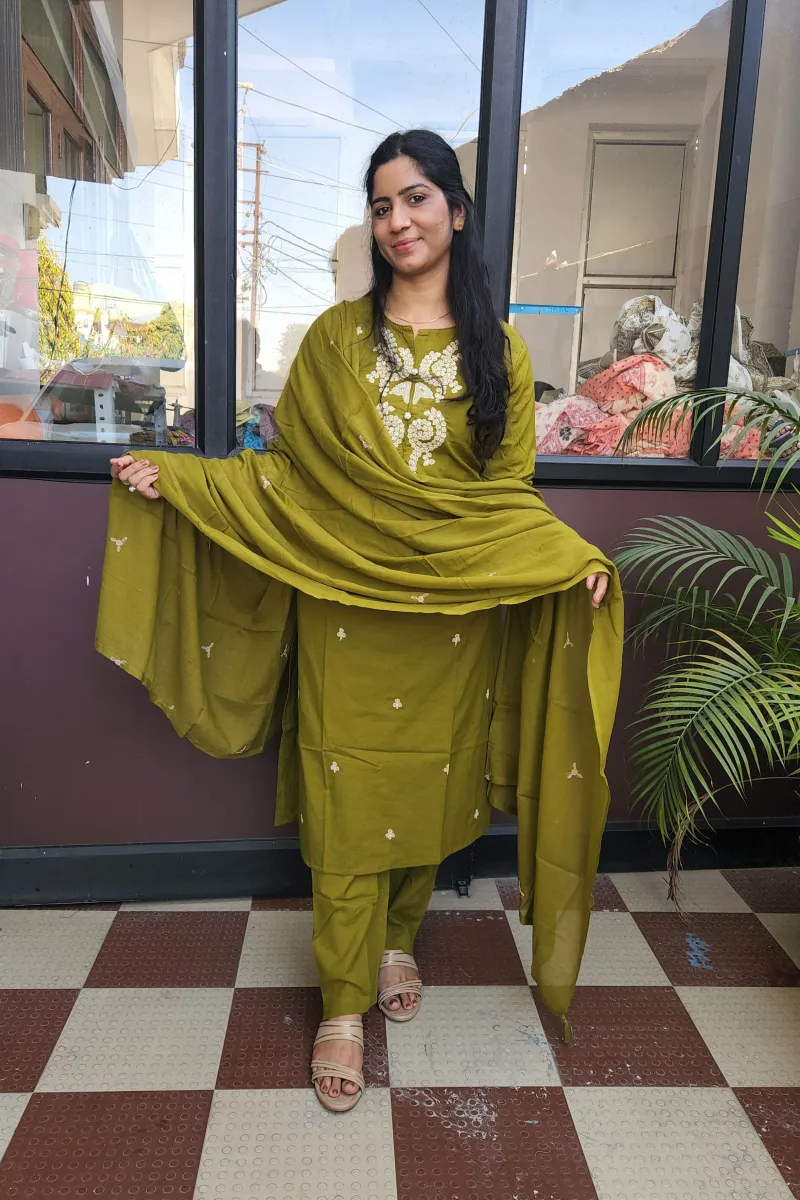 Elegant Green Straight Kurti Set with White Embroidery in Pure Cotton - image 2