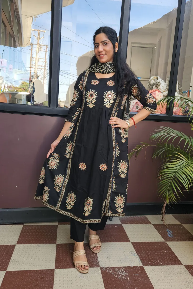 Elegant Black A-Line Kurti Set in Pure Cotton - image 3