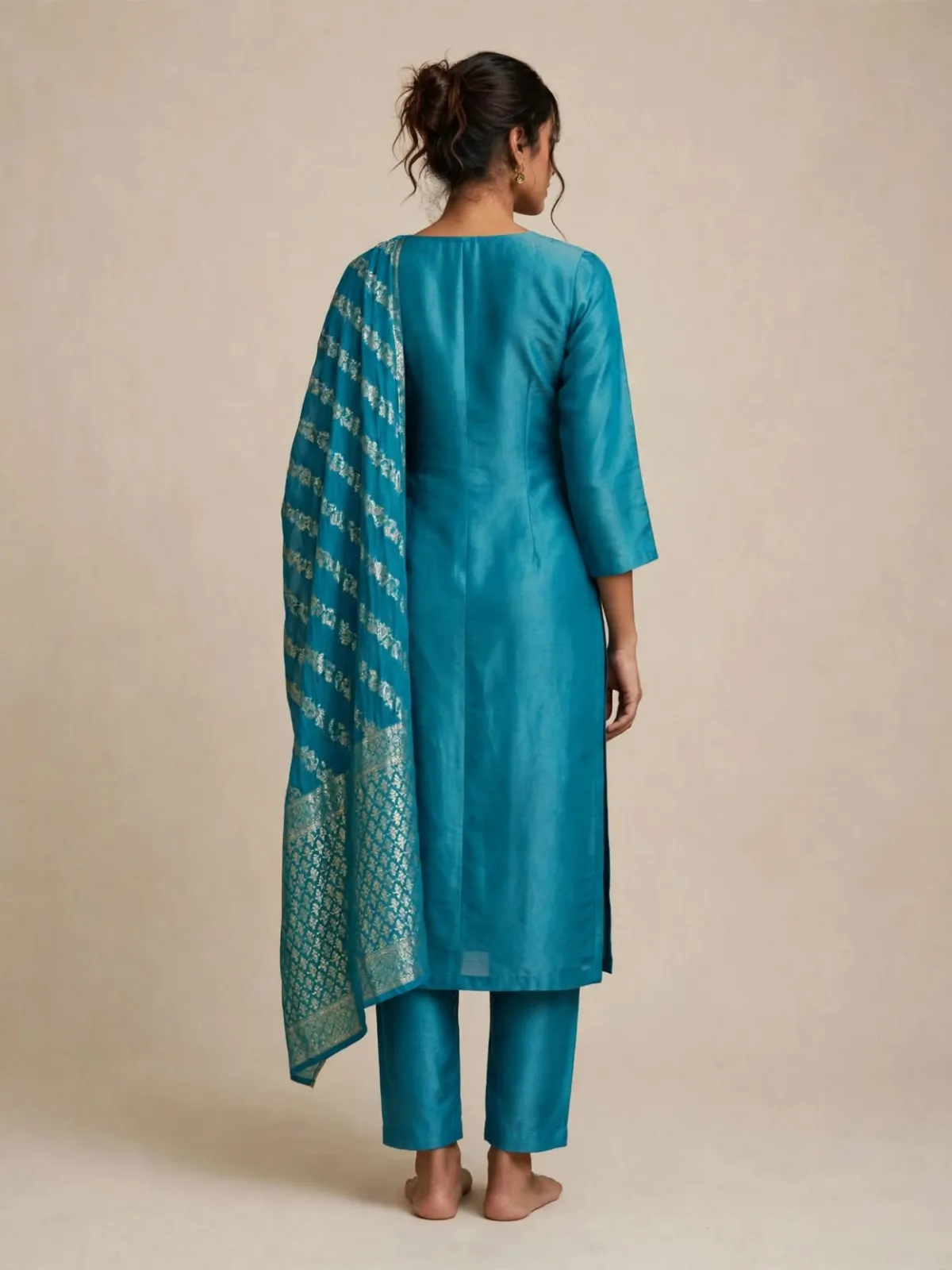 Ocean Teal Shimmer Silk Embroidered Straight Kurta Pant Dupatta Set with Scalloped Border - image 4